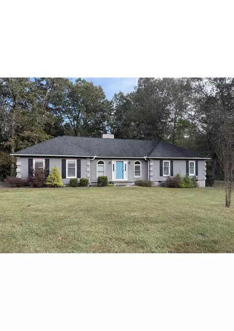 288 Hanover Cir SE, Calhoun, GA 30701