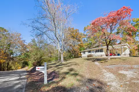 7009 Igou Ferry Rd, Harrison, TN 37341