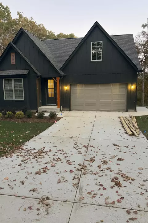 519 Nature Trl, Soddy Daisy, TN 37379