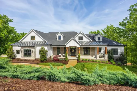 2214 Horizons View Dr, Ooltewah, TN 37363