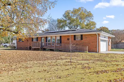 99 Battlewood Dr, Fort Oglethorpe, GA 30742