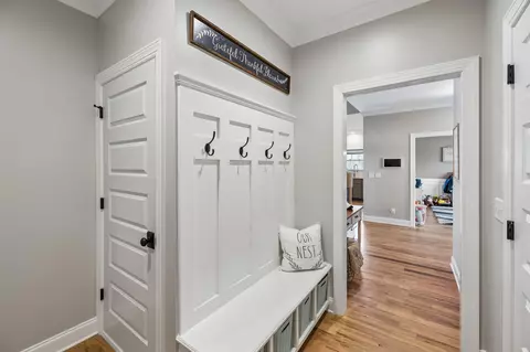 Entry Way - 7279 Will Dr, Harrison, TN 37341 photo 9 of 14