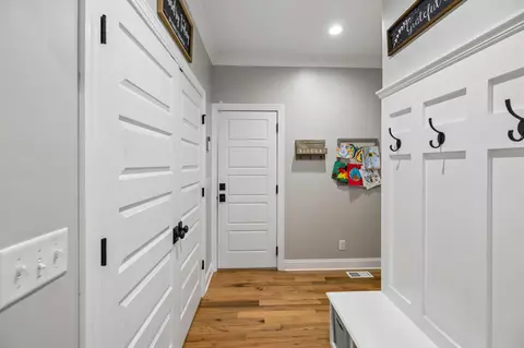 Entry Way - 7279 Will Dr, Harrison, TN 37341 photo 8 of 14