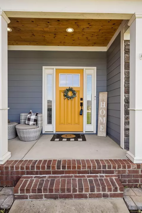 Exterior - 7279 Will Dr, Harrison, TN 37341 photo 4 of 12