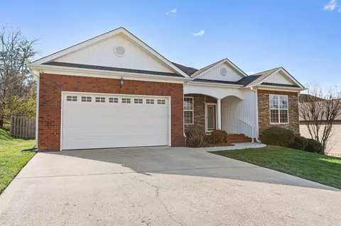 8964 Sunridge Dr, Ooltewah, TN 37363