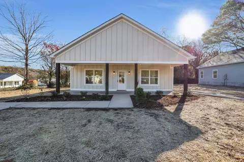 4030 Meadow Ln, Chattanooga, TN 37406