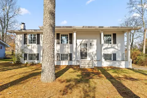 372 Kelsey Dr, Rossville, GA 30741