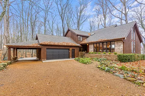 680 Rattlesnake Spring Rd, Sewanee, TN 37375