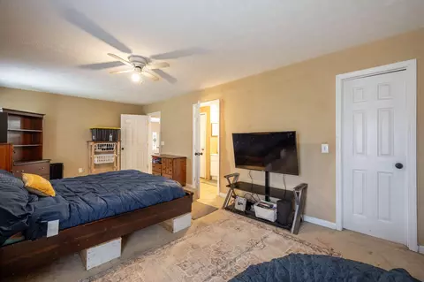 Bedroom - 200 Ash Ln, Rock Spring, GA 30739 photo 4 of 7