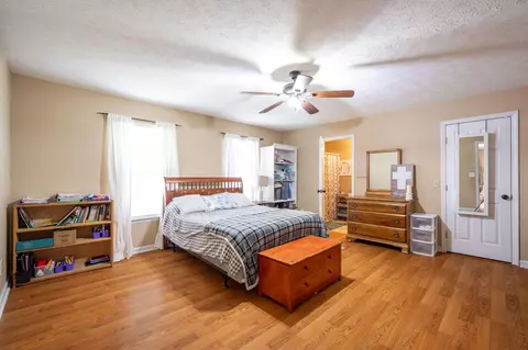 Bedroom - 200 Ash Ln, Rock Spring, GA 30739 photo 2 of 7