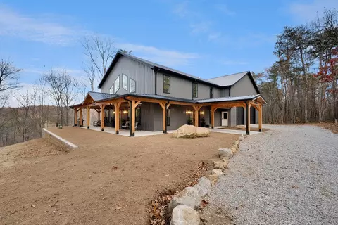 206 S Bridal Veil Dr, Monteagle, TN 37356