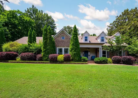 2413 Woolson Rd, Chattanooga, TN 37406