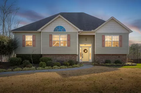 7356 Landlock Dr, Ooltewah, TN 37363
