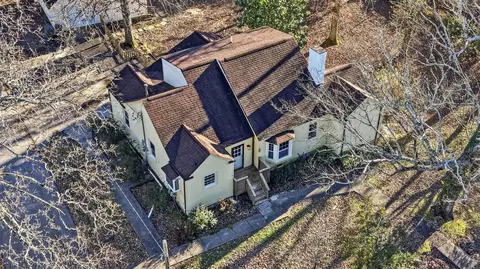 928 Ridgeway Ave, Signal Mountain, TN 37377
