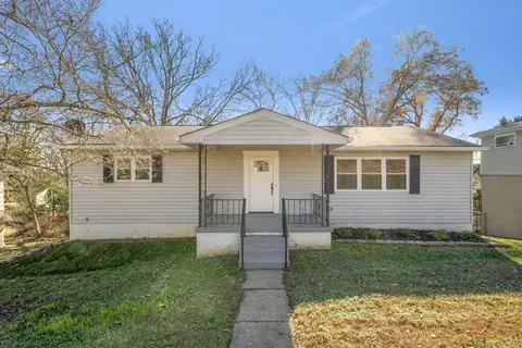 243 Greens Lake Cir, Rossville, GA 30741