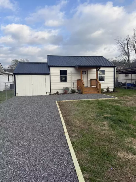 1204 Logan Ave, Rossville, GA 30741