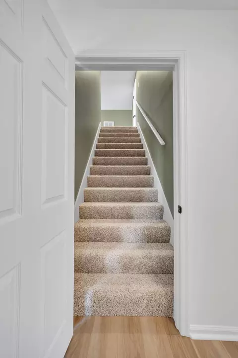 Entry Way - 401 Bluff View Dr, Ringgold, GA 30736 photo 5 of 5