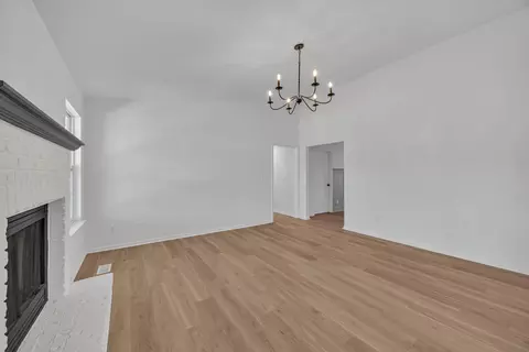 Living - 401 Bluff View Dr, Ringgold, GA 30736 photo 4 of 4