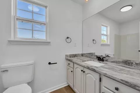 Bath - 401 Bluff View Dr, Ringgold, GA 30736 photo 1 of 3