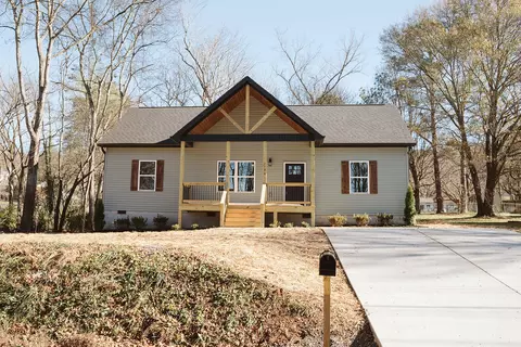 2996 Railroad St, Charleston, TN 37310