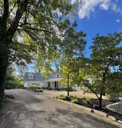 1117 Winding Oaks Way, Chattanooga, TN 37405