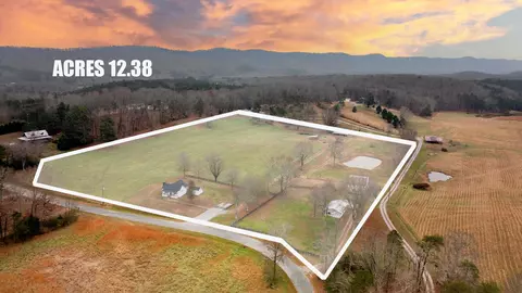 626 Greenbush Rd, Lafayette, GA 30728