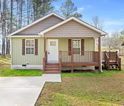 212 Yardley Ln, Tunnel Hill, GA 30755