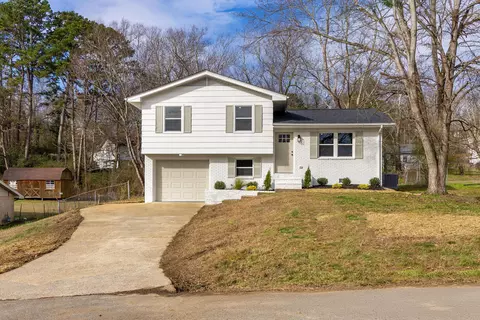 Exterior - 511 White Rd, Chattanooga, TN 37421 photo 3 of 7