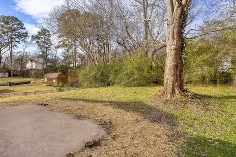 Exterior - 511 White Rd, Chattanooga, TN 37421 photo 6 of 7