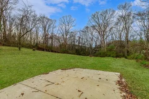 323 N Jenkins Rd, Rossville, GA 30741
