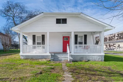 703 Julian St, Rossville, GA 30741
