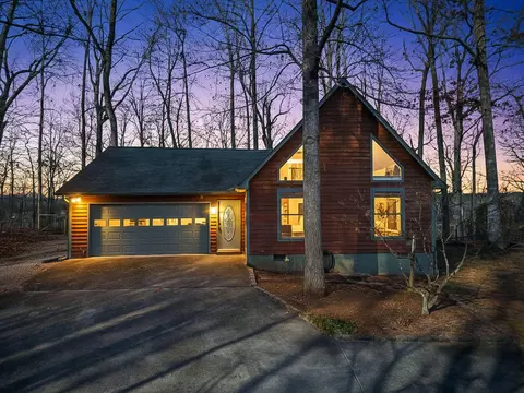 757 Lakehaven Cir, Decatur, TN 37322