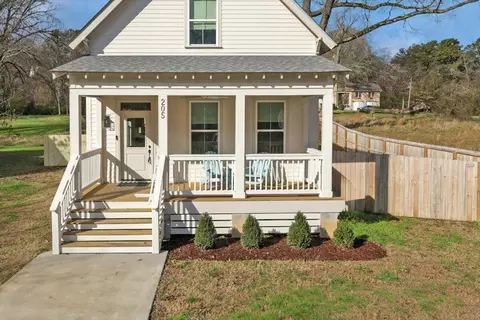 205 Shawnee Trl, Chattanooga, TN 37411