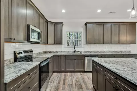 Kitchen - 326 Mountain View Cir, Ocoee, TN 37361 photo 6 of 6