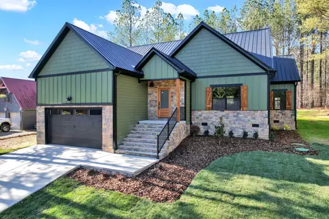 Exterior - 326 Mountain View Cir, Ocoee, TN 37361 photo 3 of 5