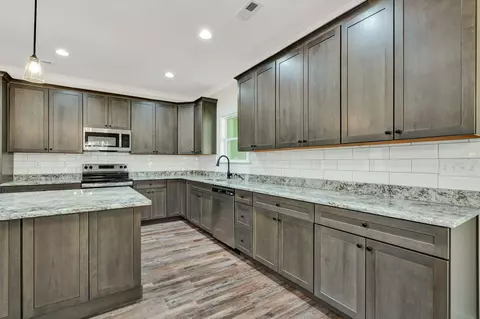 Kitchen - 326 Mountain View Cir, Ocoee, TN 37361 photo 4 of 6