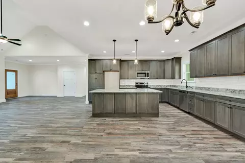 Kitchen - 326 Mountain View Cir, Ocoee, TN 37361 photo 3 of 6