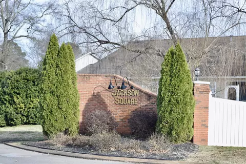6908 Cathedral Ct, Hixson, TN 37343
