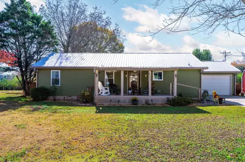 4223 Spring Valley Dr, Cohutta, GA 30710