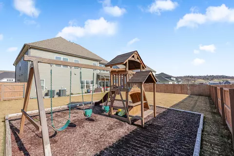 Exterior - 3331 Grassy Fields Ln, Apison, TN 37302 photo 5 of 6