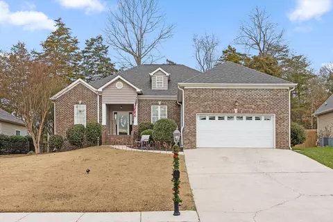 8877 Sunridge Dr, Ooltewah, TN 37363
