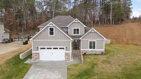 3471 Hawks Creek Dr, Apison, TN 37302