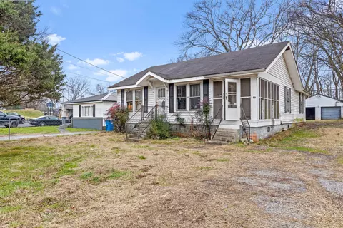 52 S Lake Ter, Rossville, GA 30741
