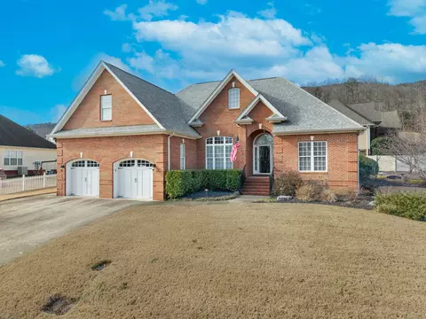 10309 Rophe Dr, Soddy Daisy, TN 37379