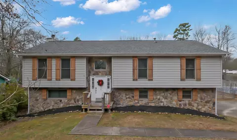 2415 Woodthrush Dr, Chattanooga, TN 37421