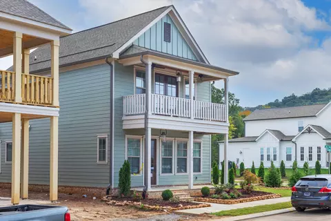 1692 Farmstead Dr, Hixson, TN 37343