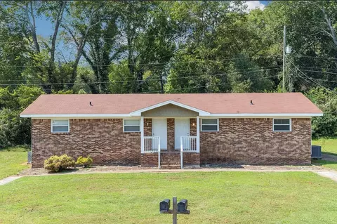 9821 Colony Park Ln, Soddy Daisy, TN 37379