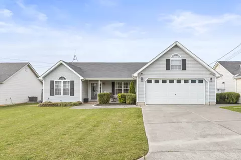 699 Colony Cir, Fort Oglethorpe, GA 30742