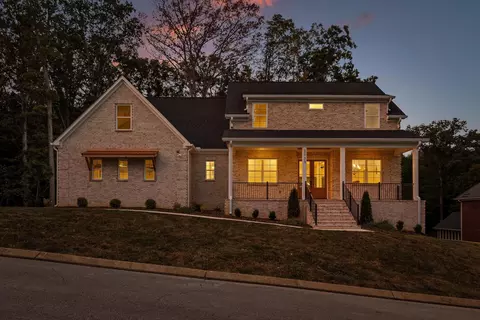 2033 Angler Dr, Soddy Daisy, TN 37379