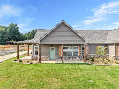 90 Maddox Ln, Chatsworth, GA 30705